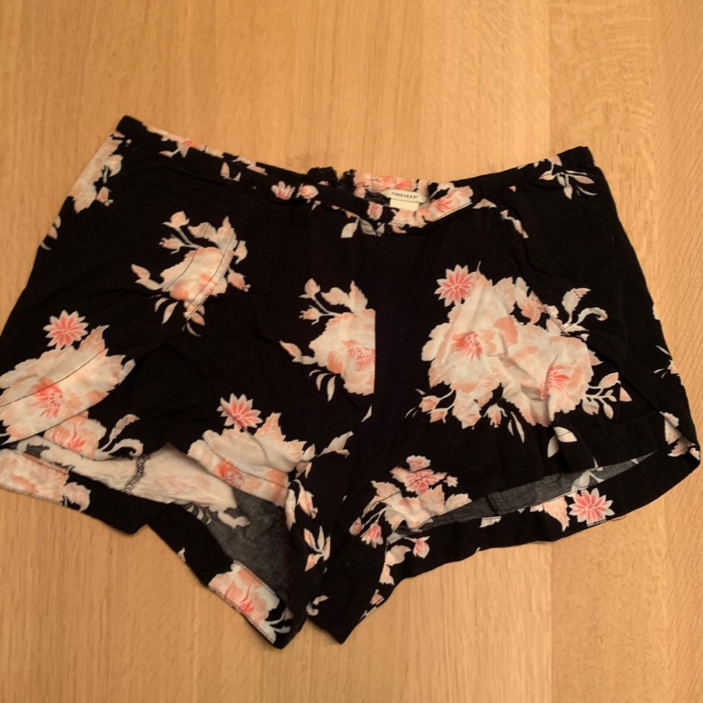 Forever 21 Flower print shorts
